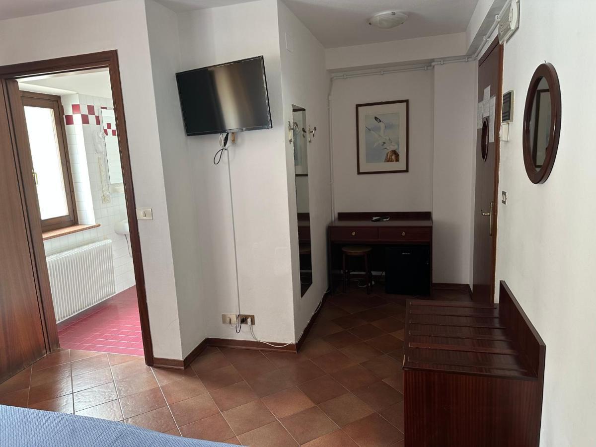 Hotel Alla Citta Di Trieste グラード エクステリア 写真